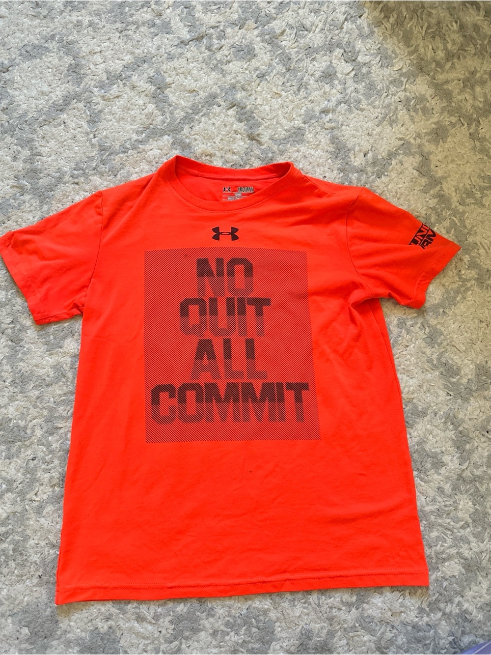 Under Armour Graphic Athletic Tee Size Medium